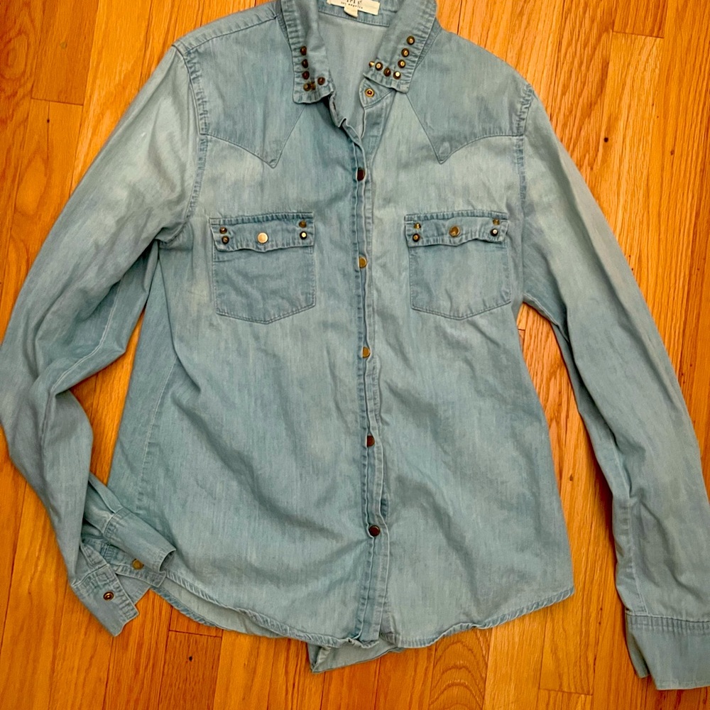 Women’s Chambray long sleeve shirt
